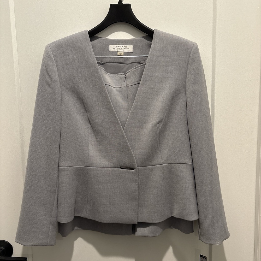 Tahari Light Gray Women's Suit Jacket